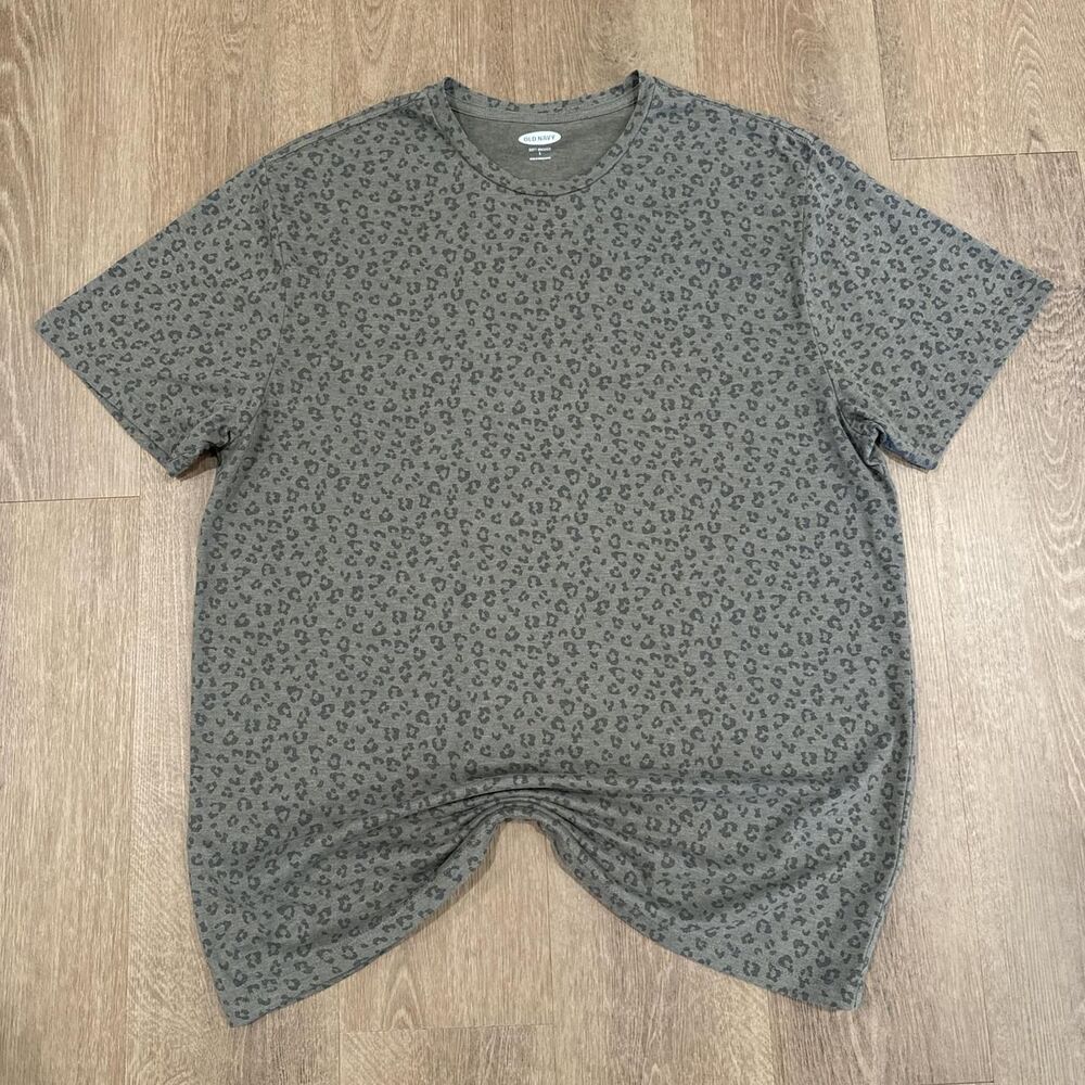 Men's leopard print super soft short sleeve tee Size L